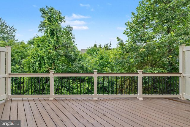 22503 WINDSOR LOCKS SQ, Ashburn, VA 20148