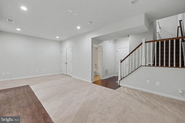 22503 WINDSOR LOCKS SQ, Ashburn, VA 20148