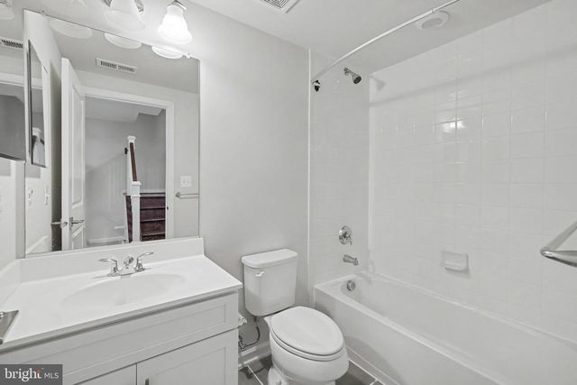 22503 WINDSOR LOCKS SQ, Ashburn, VA 20148