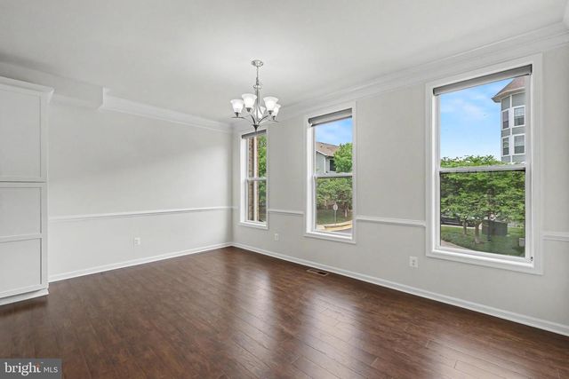 22503 WINDSOR LOCKS SQ, Ashburn, VA 20148