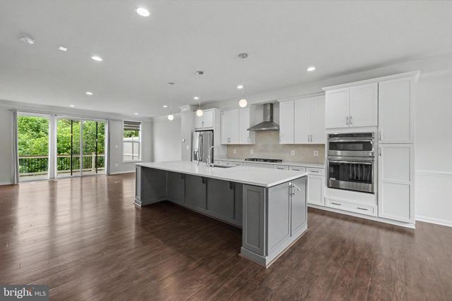 22503 WINDSOR LOCKS SQ, Ashburn, VA 20148