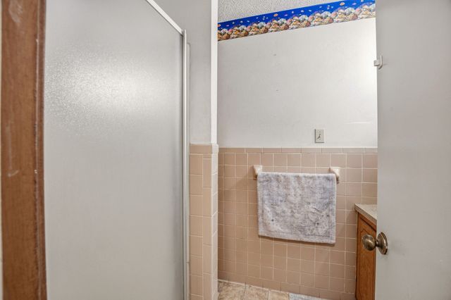 200 E Plum Avenue, De Leon, TX 76444