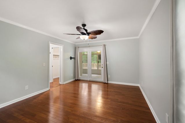979 Paige Dr, Lawrenceburg, TN 38464