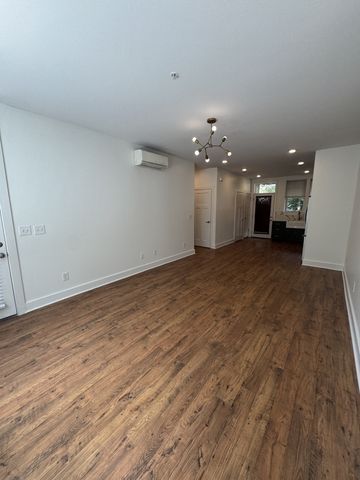 1325 5th Ave N Apt 14, Nashville, TN 37208