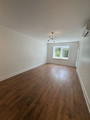 1325 5th Ave N Apt 14, Nashville, TN 37208