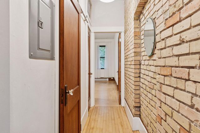 601 S 9th Street 3, Minneapolis, MN 55404