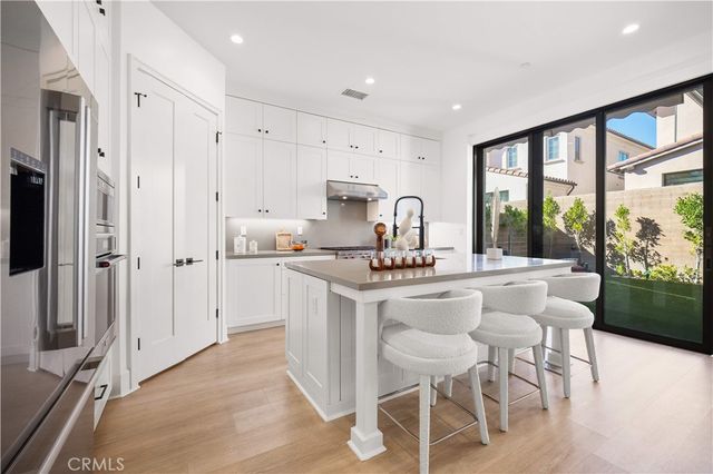 217 Piazza, Irvine, CA 92602