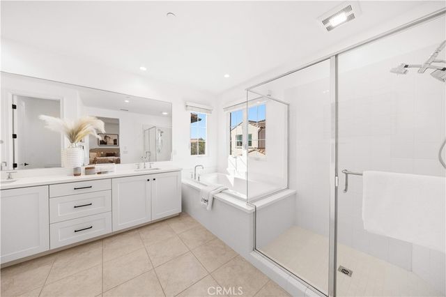 217 Piazza, Irvine, CA 92602