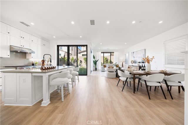 217 Piazza, Irvine, CA 92602