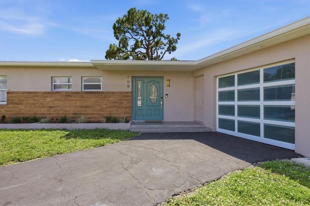 108 BUCKEYE AVENUE NW, Port Charlotte, FL 33952