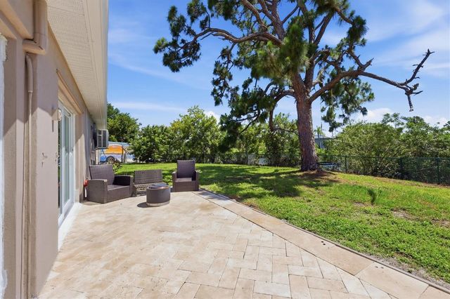 108 BUCKEYE AVENUE NW, Port Charlotte, FL 33952