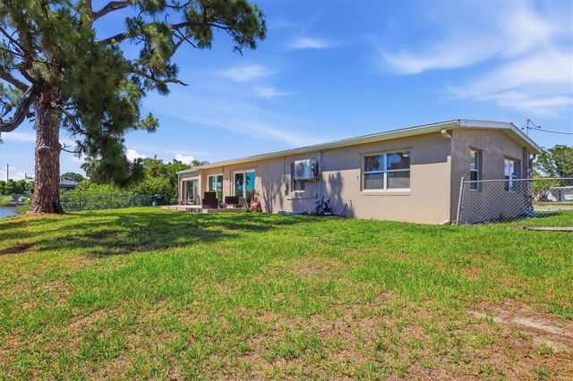 108 BUCKEYE AVENUE NW, Port Charlotte, FL 33952