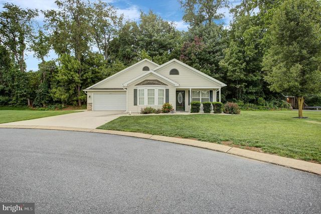 101 COLONIAL CT, Shippensburg, PA 17257