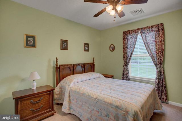 101 COLONIAL CT, Shippensburg, PA 17257