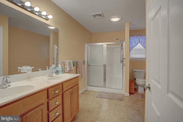 101 COLONIAL CT, Shippensburg, PA 17257