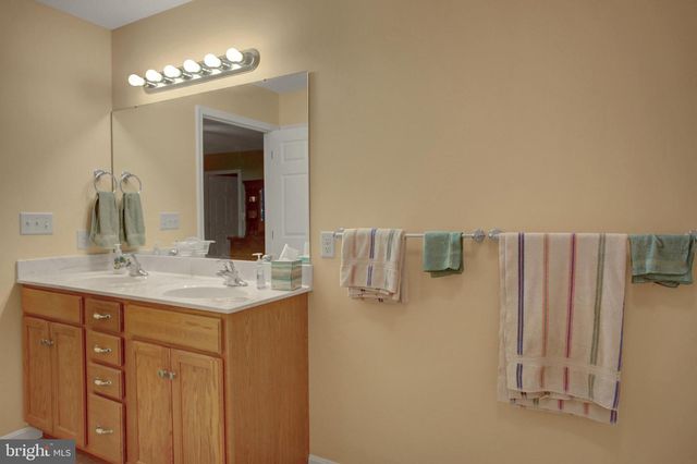 101 COLONIAL CT, Shippensburg, PA 17257