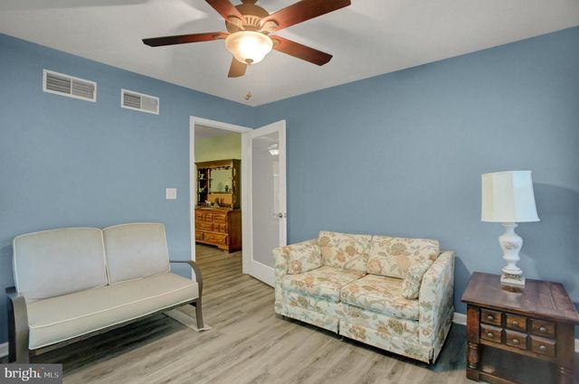 101 COLONIAL CT, Shippensburg, PA 17257