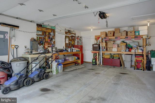 101 COLONIAL CT, Shippensburg, PA 17257