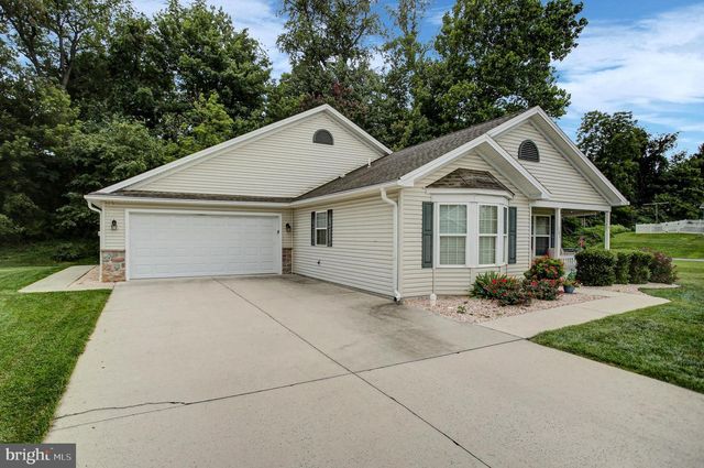 101 COLONIAL CT, Shippensburg, PA 17257