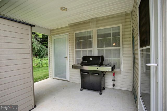 101 COLONIAL CT, Shippensburg, PA 17257