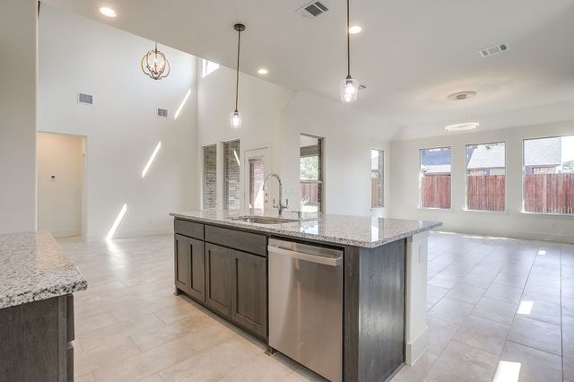 928 Arkan Lane, Fort Worth, TX 76120