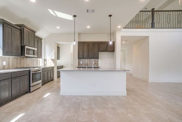 928 Arkan Lane, Fort Worth, TX 76120