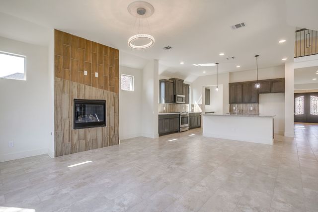 928 Arkan Lane, Fort Worth, TX 76120