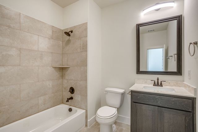 928 Arkan Lane, Fort Worth, TX 76120