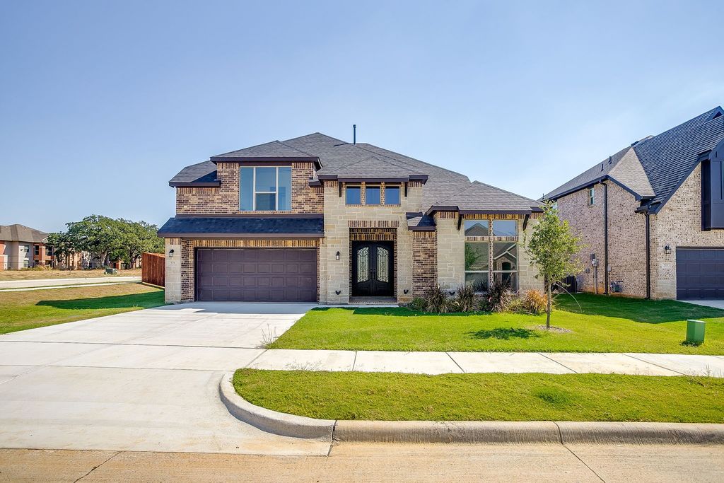 928 Arkan Lane, Fort Worth, TX 76120