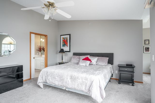 2958 Holiday Court 9, Bettendorf, IA 52722