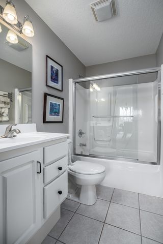 2958 Holiday Court 9, Bettendorf, IA 52722