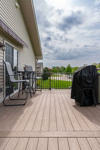 2958 Holiday Court 9, Bettendorf, IA 52722
