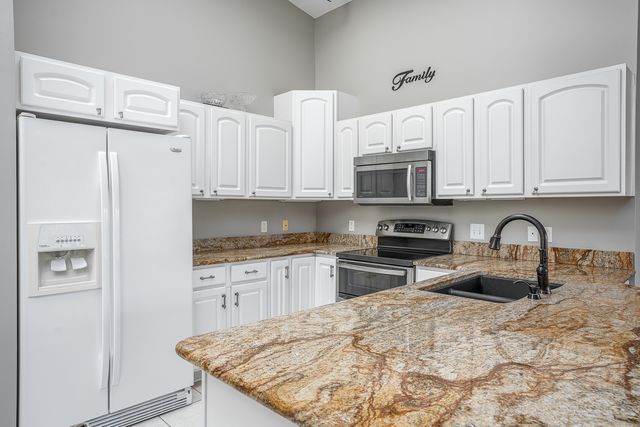 2958 Holiday Court 9, Bettendorf, IA 52722