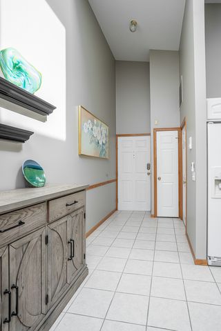 2958 Holiday Court 9, Bettendorf, IA 52722