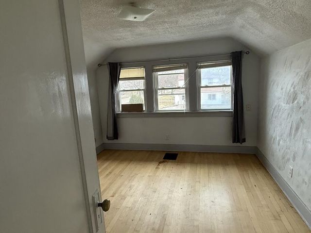 645 Oak Park COURT, Milwaukee, WI 53214