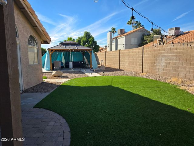 4222 E MUIRWOOD Drive, Phoenix, AZ 85048