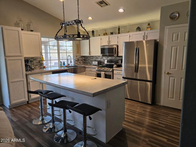 4222 E MUIRWOOD Drive, Phoenix, AZ 85048
