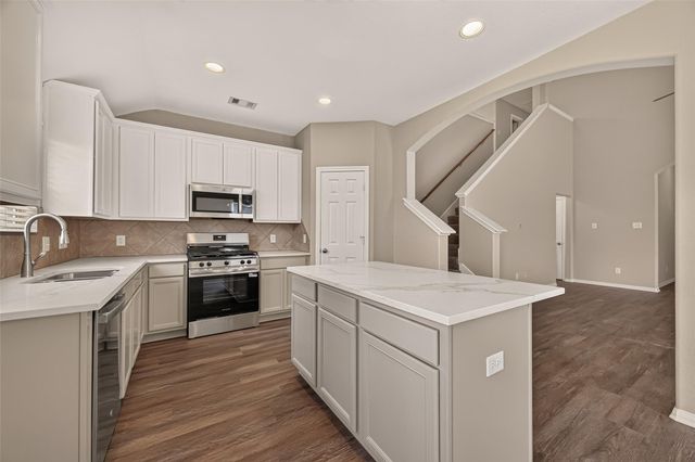 5431 Rio Drive, Baytown, TX 77521