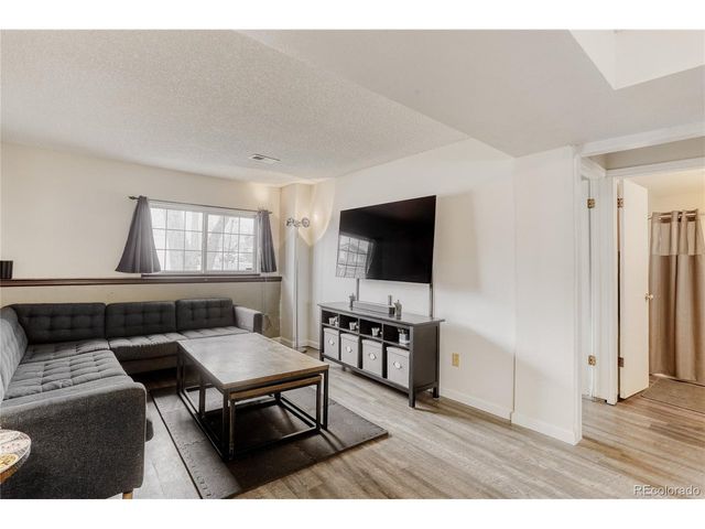 2201 22nd Ave, Longmont, CO 80501