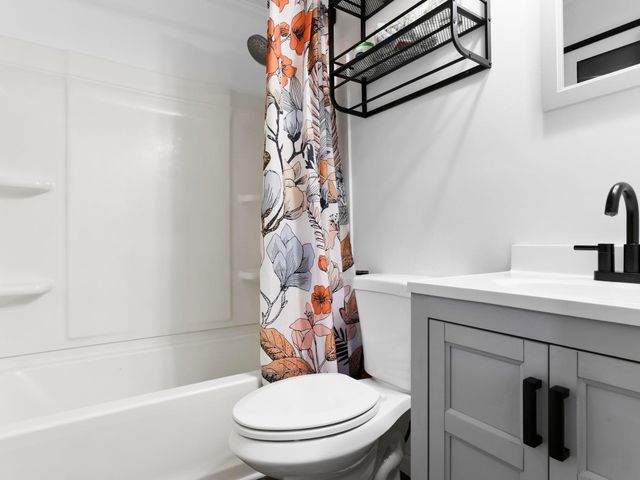 27 Maxie Ave Avenue, Greenville, SC 29611