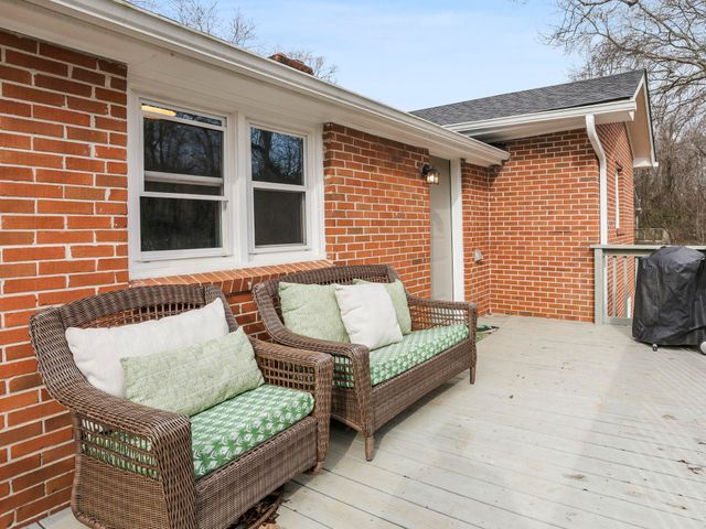 27 Maxie Ave Avenue, Greenville, SC 29611