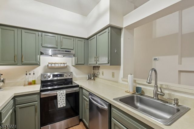15 Wescott Road 15, Bedminster Twp., NJ 07921