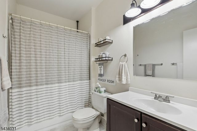 15 Wescott Road 15, Bedminster Twp., NJ 07921