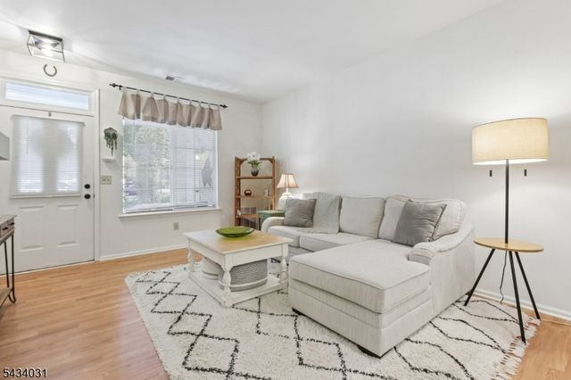 15 Wescott Road 15, Bedminster Twp., NJ 07921