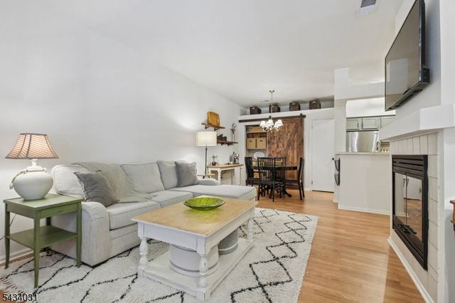 15 Wescott Road 15, Bedminster Twp., NJ 07921