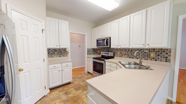 4308 Hawksong Place, Cary, NC 27518