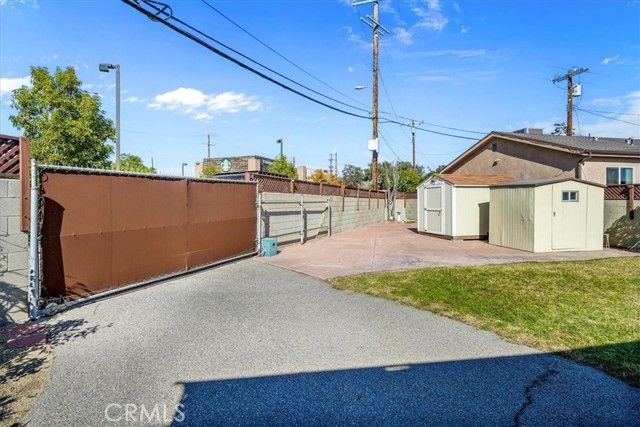 10857 Crockett Street, Sun Valley (los Angeles), CA 91352