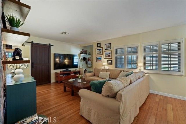 10857 Crockett Street, Sun Valley (los Angeles), CA 91352