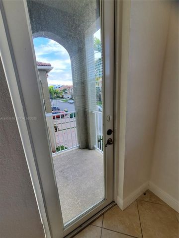 5869 Hampton Hills Blvd, Tamarac, FL 33321