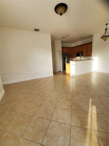 5869 Hampton Hills Blvd, Tamarac, FL 33321